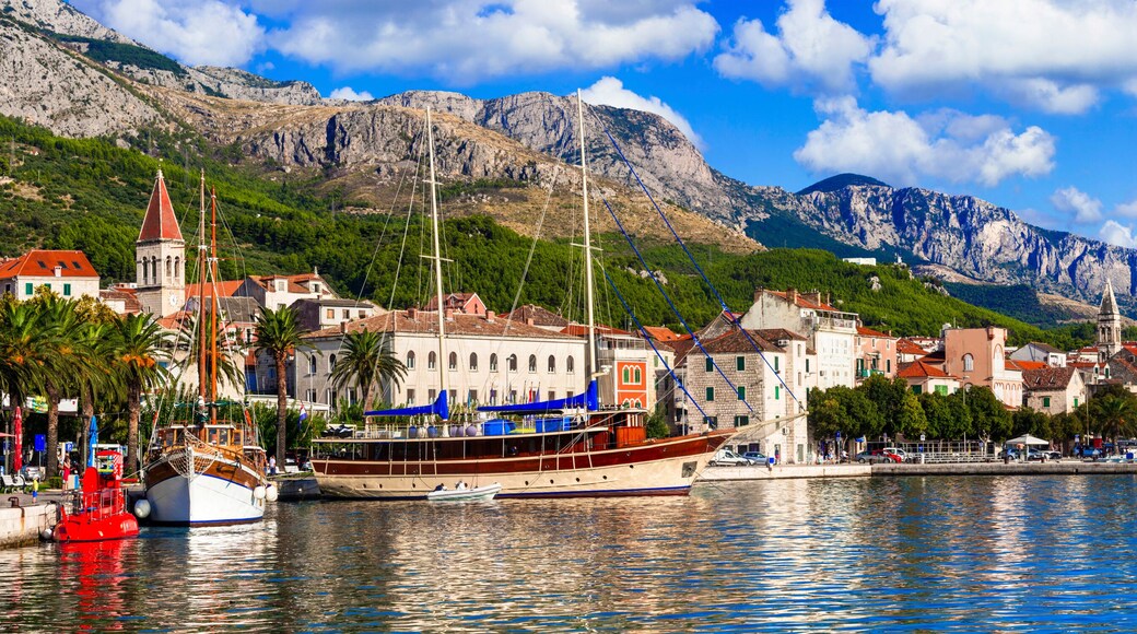 Ultra Wide High Resolution Panorama of Makarska Riviera and Biokovo Mountains — Scenic Coastal Town with Adriatic Sea Harbor and Beach in Dalmatia Croatia