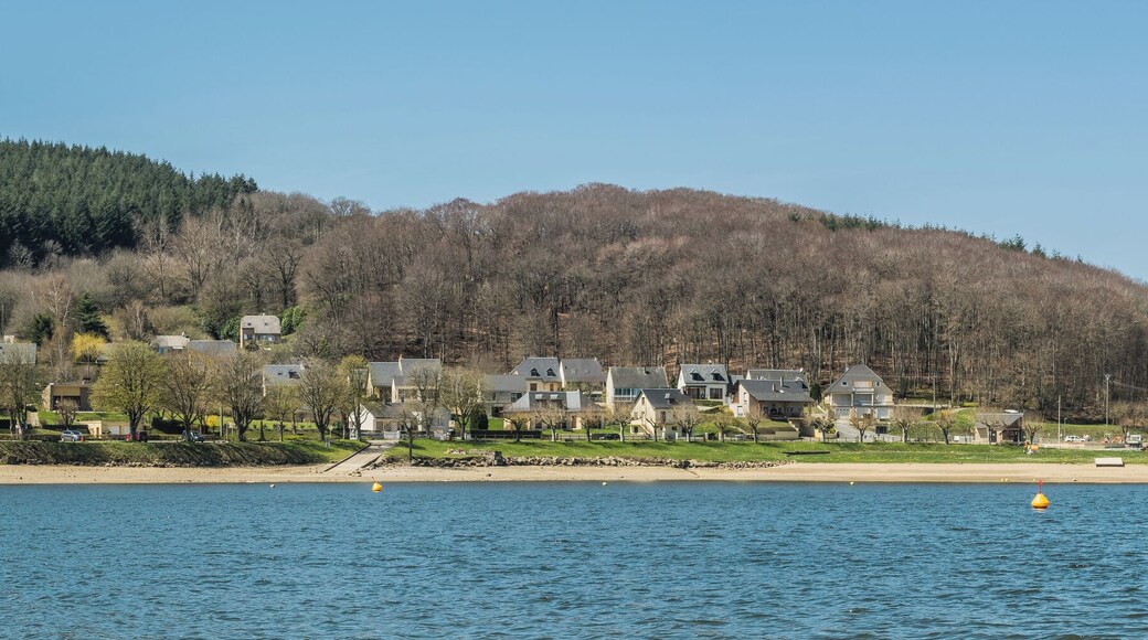 NOTE: This image is a panorama consisting of multiple frames that were merged or stitched in software. As a result, this image necessarily underwent some form of digital manipulation. These manipulations may include blending, blurring, cloning, and color and perspective adjustments. As a result of these adjustments, the image content may be slightly different than reality at the points where multiple images were combined. This manipulation is often required due to lens, perspective, and parallax distortions.