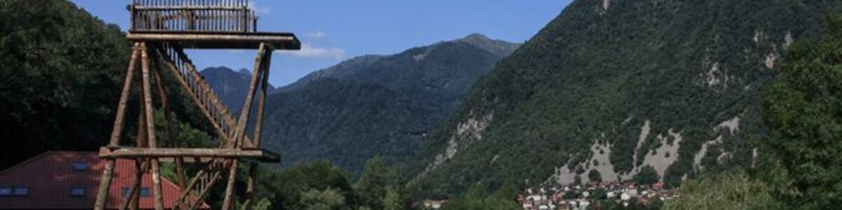 Most na Soči, Slovenia - home of some of the bluest water and highest diving platform we've seen. Would you jump into the cold water from here?
See more of Slovenia's beautiful landscapes here: http://www.hecktictravels.com/postcards-slovenia-photography