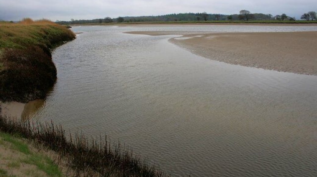 Pool Foot The mouth of the River Pool. The confluence with the River Leven. Turn right for Morecambe Bay.
