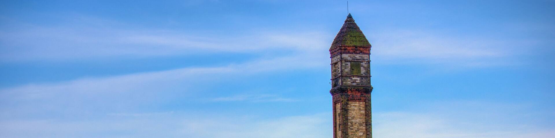 A photo of the 19th century lighthouse commonly known as "The Needle" in Rampside, UK