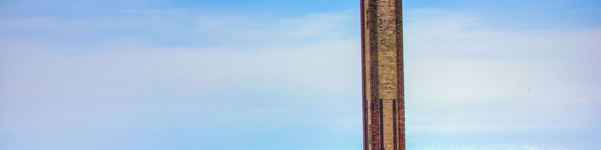A photo of the 19th century lighthouse commonly known as "The Needle" in Rampside, UK