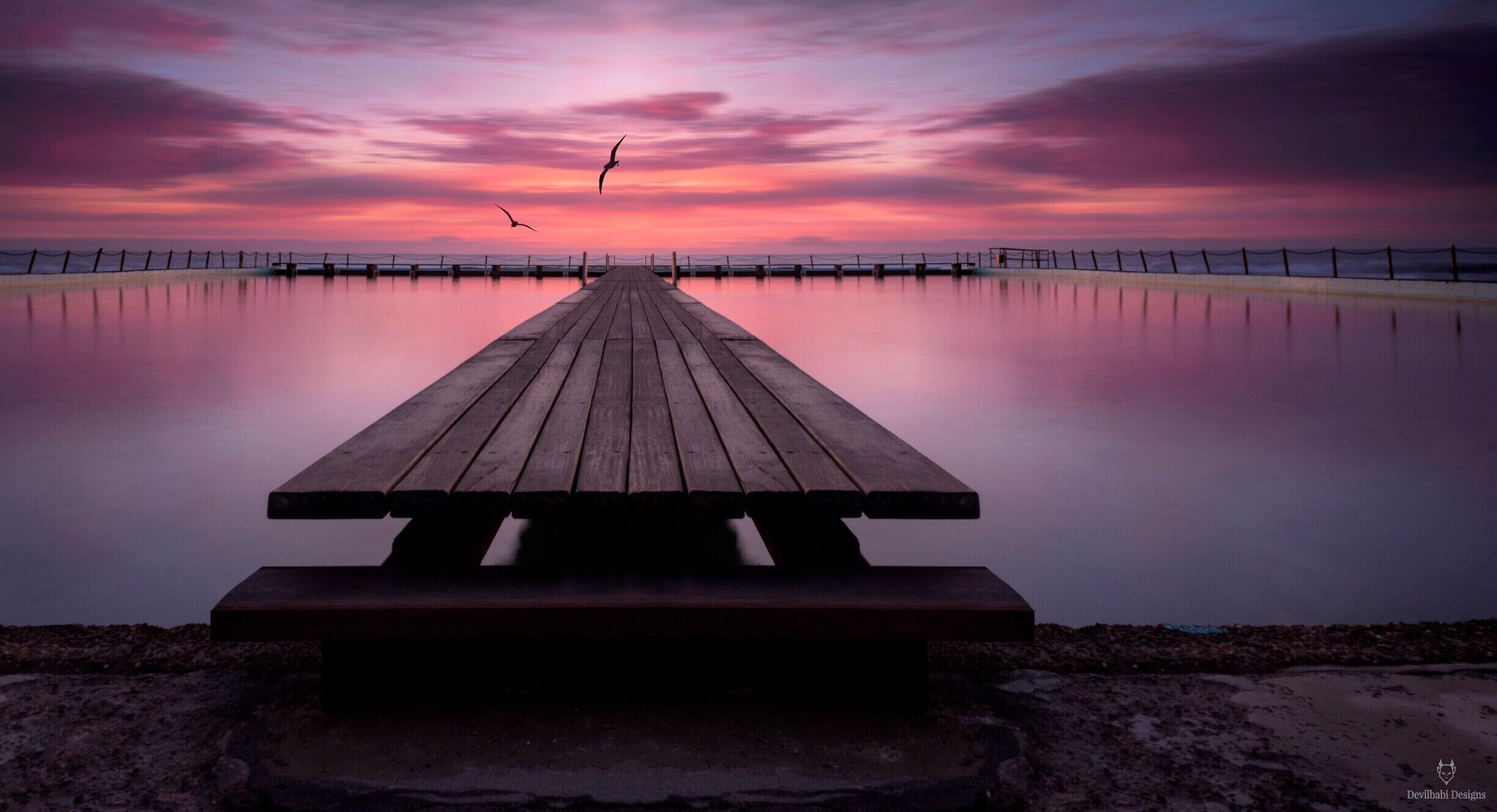 Such an awesome location for a good sunrise or sunset, allow your imagination to explore.
Too see more of my work, check my social media pages -   
Facebook - https://www.facebook.com/DevilbabiDesignsPhotography/  
Flickr - https://www.flickr.com/photos/devilbabidesignsphotography/  
Google + https://plus.google.com/+AmandaMoore
Feel free to leave me any questions you may have about this stunning location!