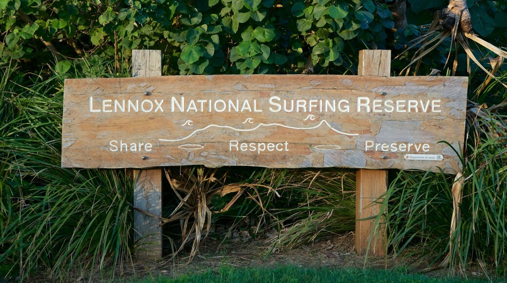 Lennox Head montrant signalisation