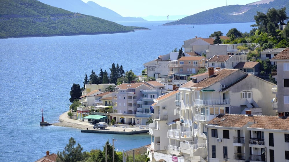Za kratek postanek na poti do Dubrovnika je Neum ravno pravšnji, za kaj več pa verjetno ne :)
#Neum #Bosnia #Balkan #roadtrip