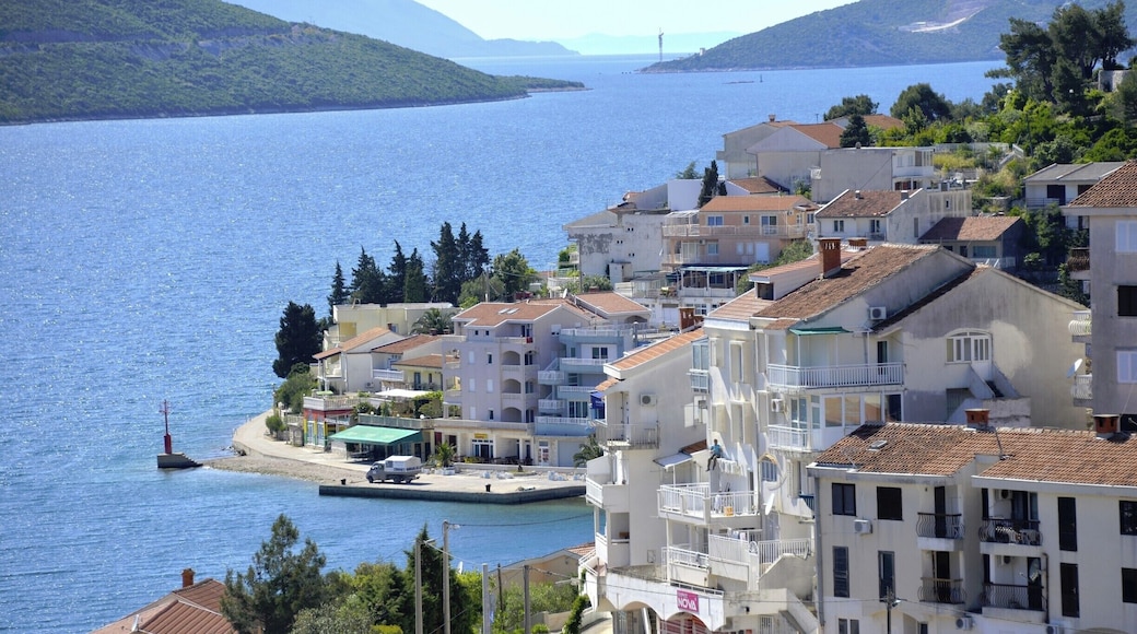 Za kratek postanek na poti do Dubrovnika je Neum ravno pravšnji, za kaj več pa verjetno ne :)
#Neum #Bosnia #Balkan #roadtrip