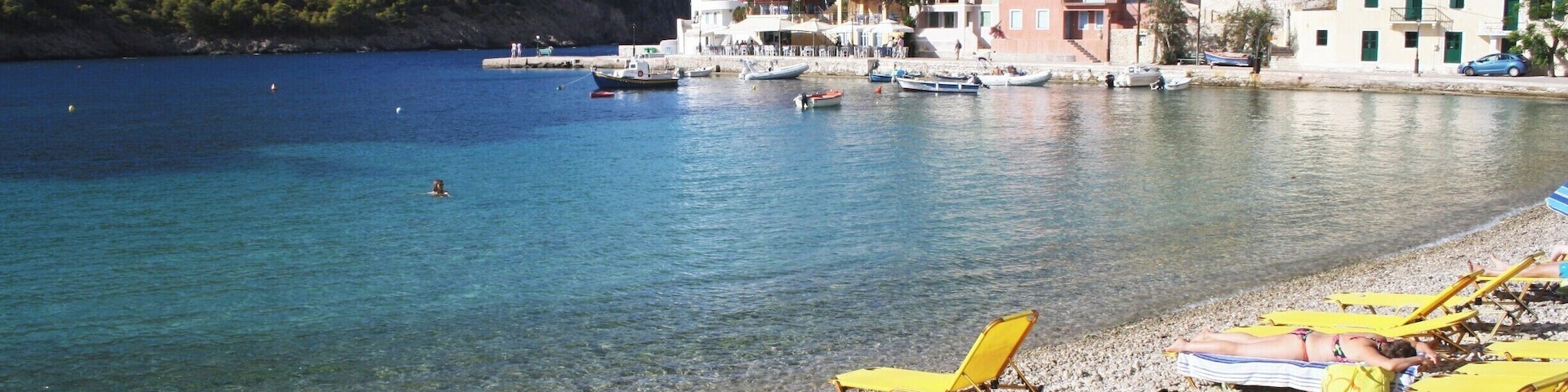 The most amazing hidden #beach/town in Greece. One of my favourite places