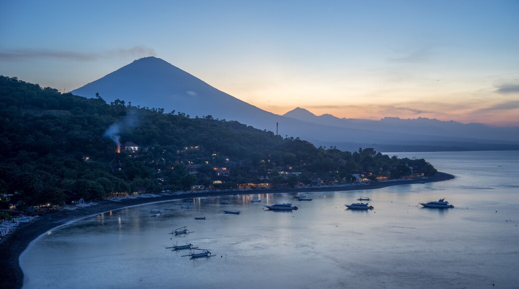 Eruption of Mt. Agung seen form "Sunset Point" in Jemeluk, Amed, Bali, Indonesia. (Picture taken: 19.05.2018)