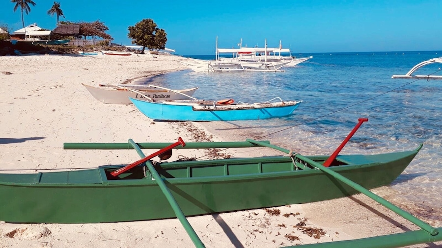 Une petite plage trÚs agréable avec un jolie site de snorkeling!