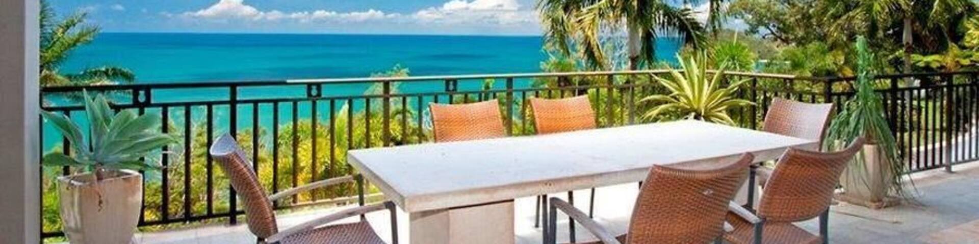 With a balcony boasting 180 degree views up and down the coastline Santai really is a special place to stay. plus - no kids allowed in the complex! So you can sip your poolside cocktails safe in the knowledge that no one is about to jump in and splash you...probably!
www.cairnsluxuryapartments.com.au