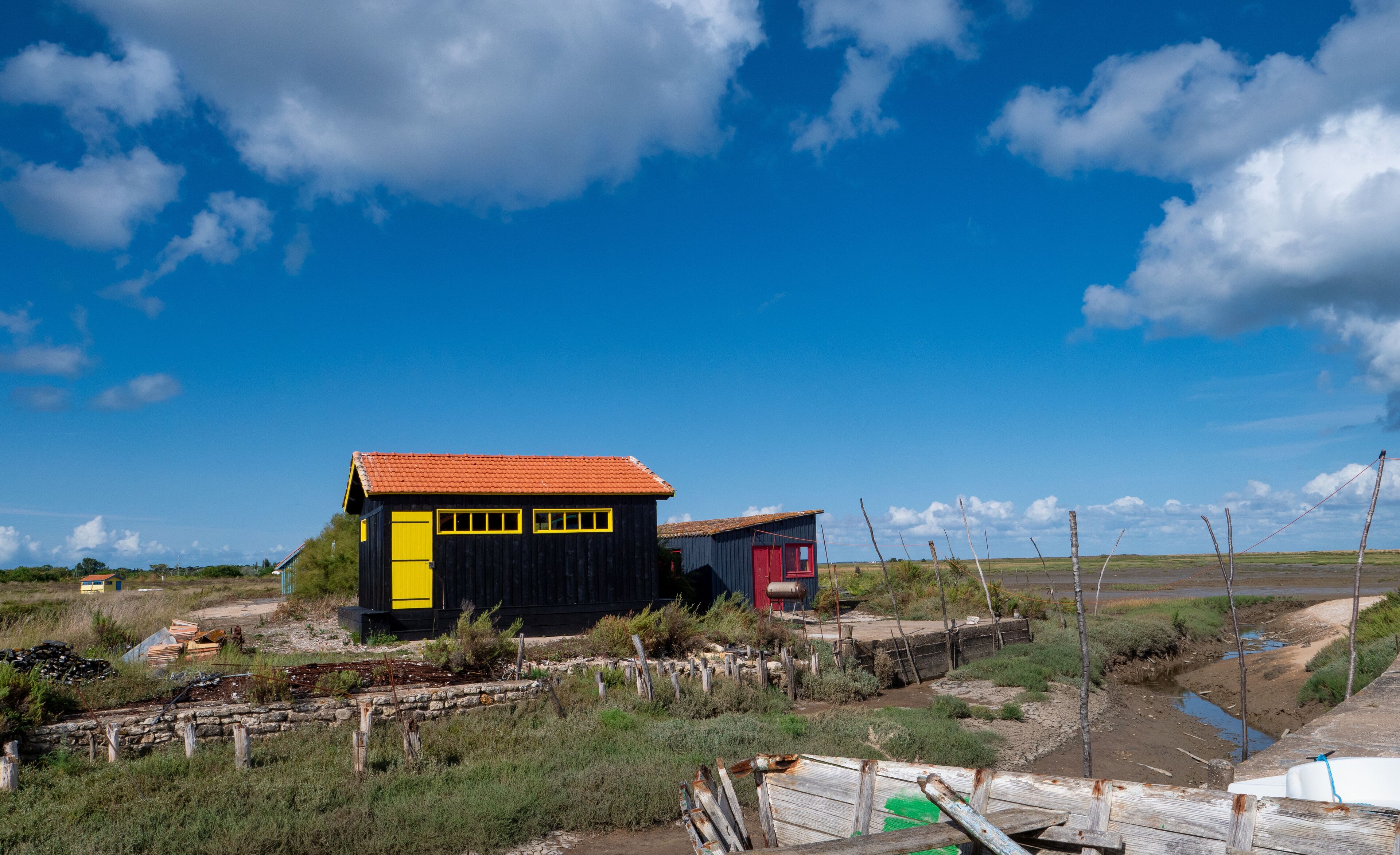 painted wooden fishermen's huts, Le Chateau-d'Oleron, Oleron Island, Charente Maritime , Nouvelle-Aquitaine, France