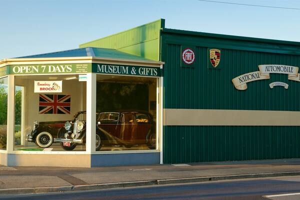 National Automobile Museum mettant en vedette patrimoine historique