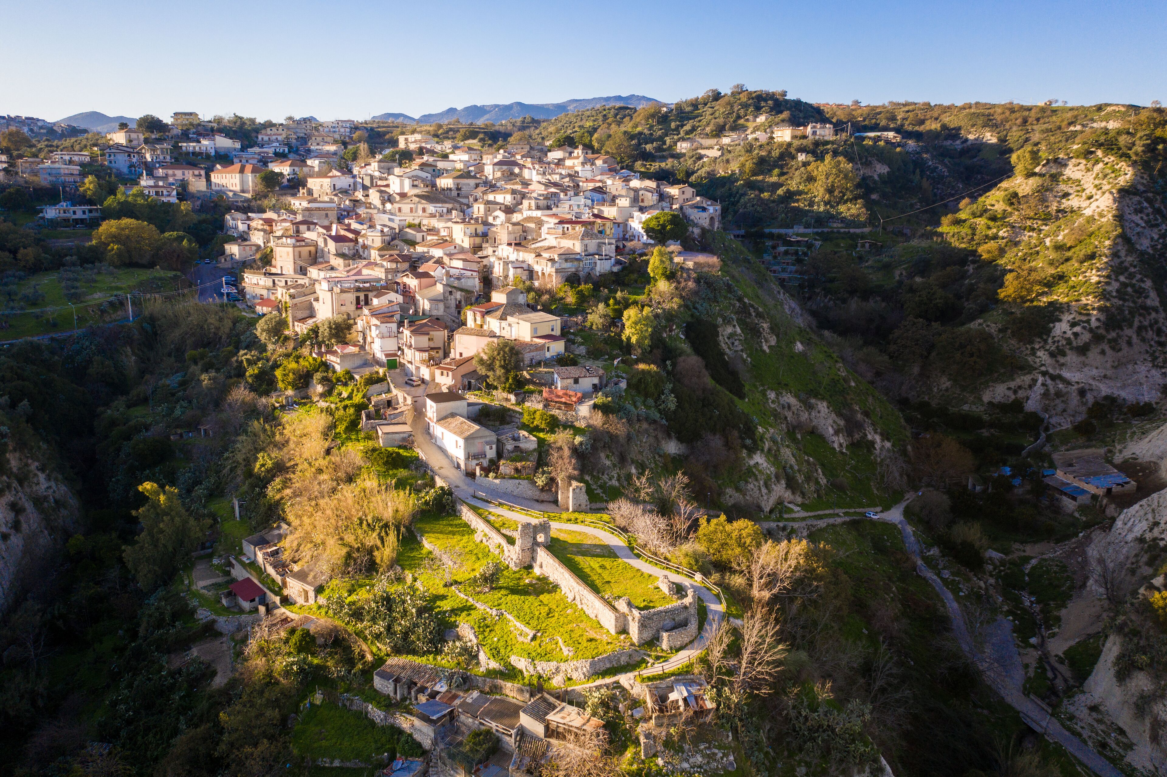 Città di Riace in Calabria. Vista aerea