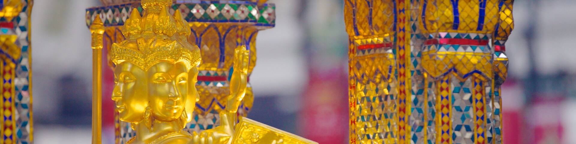 Sanctuaire d\'Erawan mettant en vedette aspects religieux