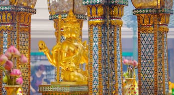 Erawan Shrine showing interior views, religious aspects and a temple or place of worship