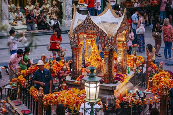 Erawan Shrine which includes a temple or place of worship