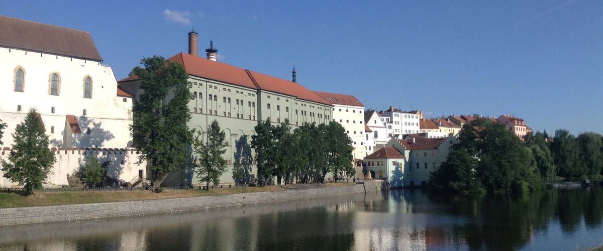 Písek Malthouse
(the green building)
Malt was produced here for the local breweries, although is now a municipal gallery. The tourist information can be found here, and a few local restaurants have tables in the courtyard.