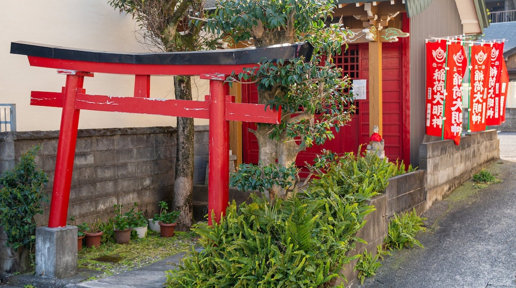 Ito featuring signage and heritage elements