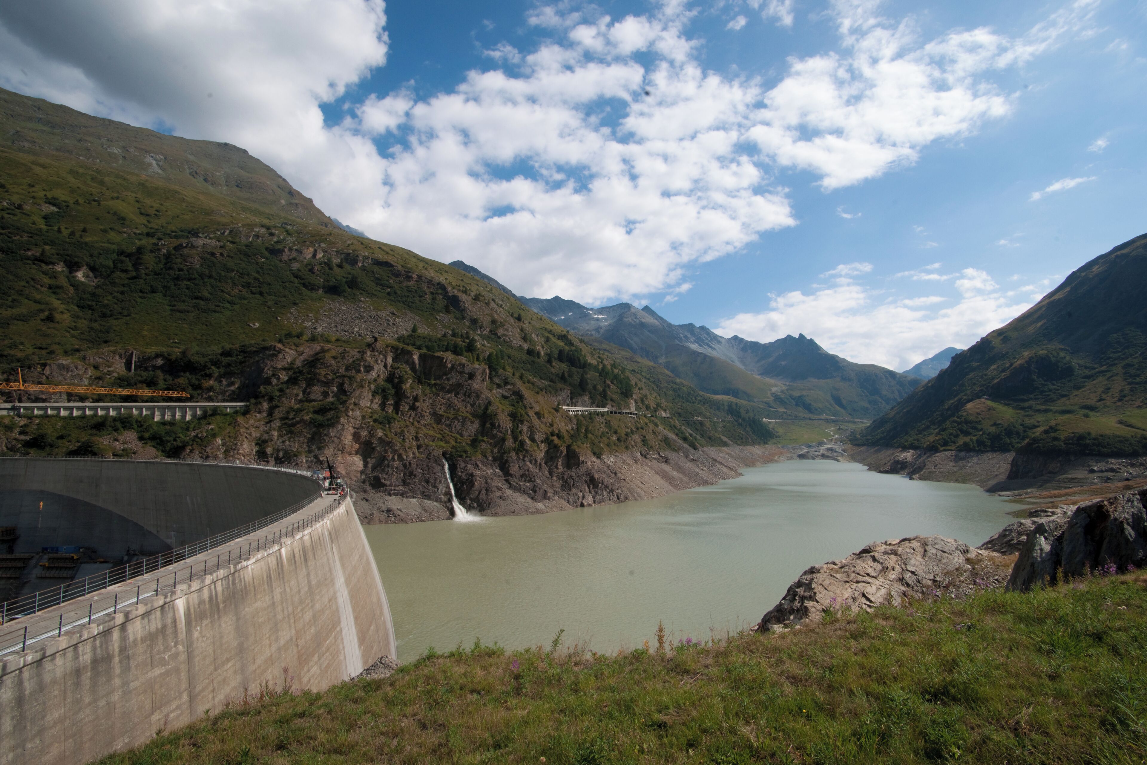 Le barrage des Toules en Valais en Suisse.