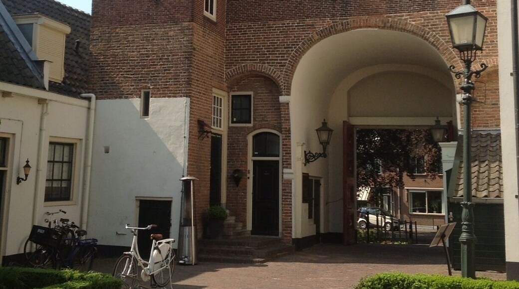 Once a castle on a 'strong mountain', now a 'strong' restaurant. http://www.kasteel-montfoort.nl/default.asp