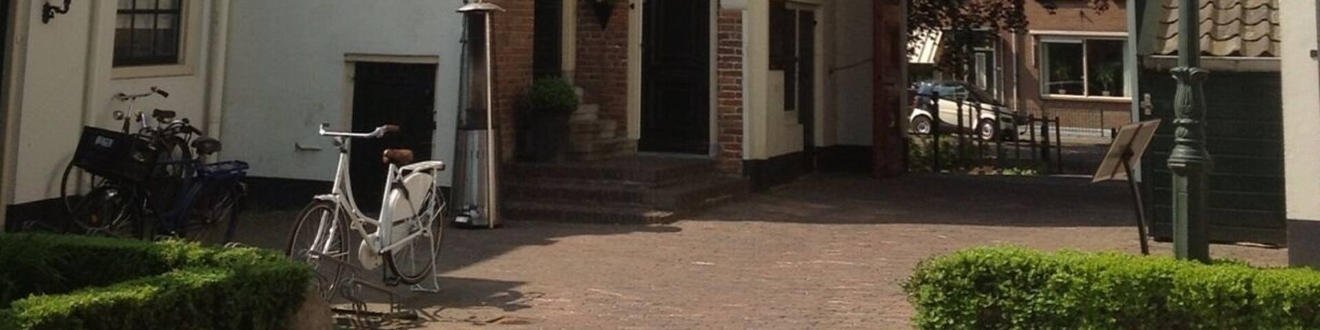 Once a castle on a 'strong mountain', now a 'strong' restaurant. http://www.kasteel-montfoort.nl/default.asp