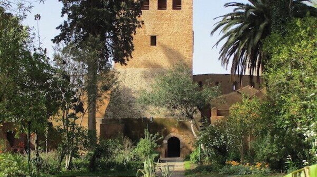 The view of the guard tower from the manor house at the Qasaba. There is a single 'jail cell' in the bottom of this tower that reminded me of Casanova's cell in Venice.
The top floor of the guard tower was so beautifully finished, that I wonder if it doubled as a living space.
https://davenotravels.blog