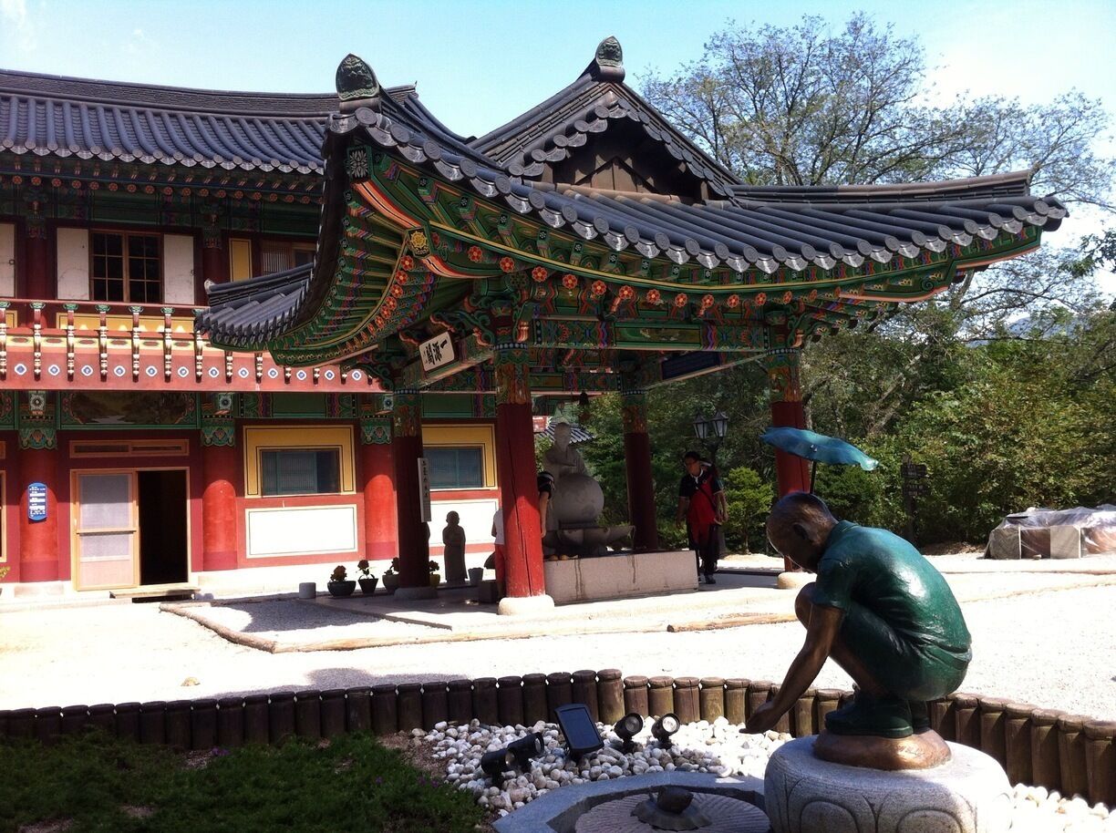 beautiful temple at Odaesan in
Gangwon province.
There are so many beutiful things.