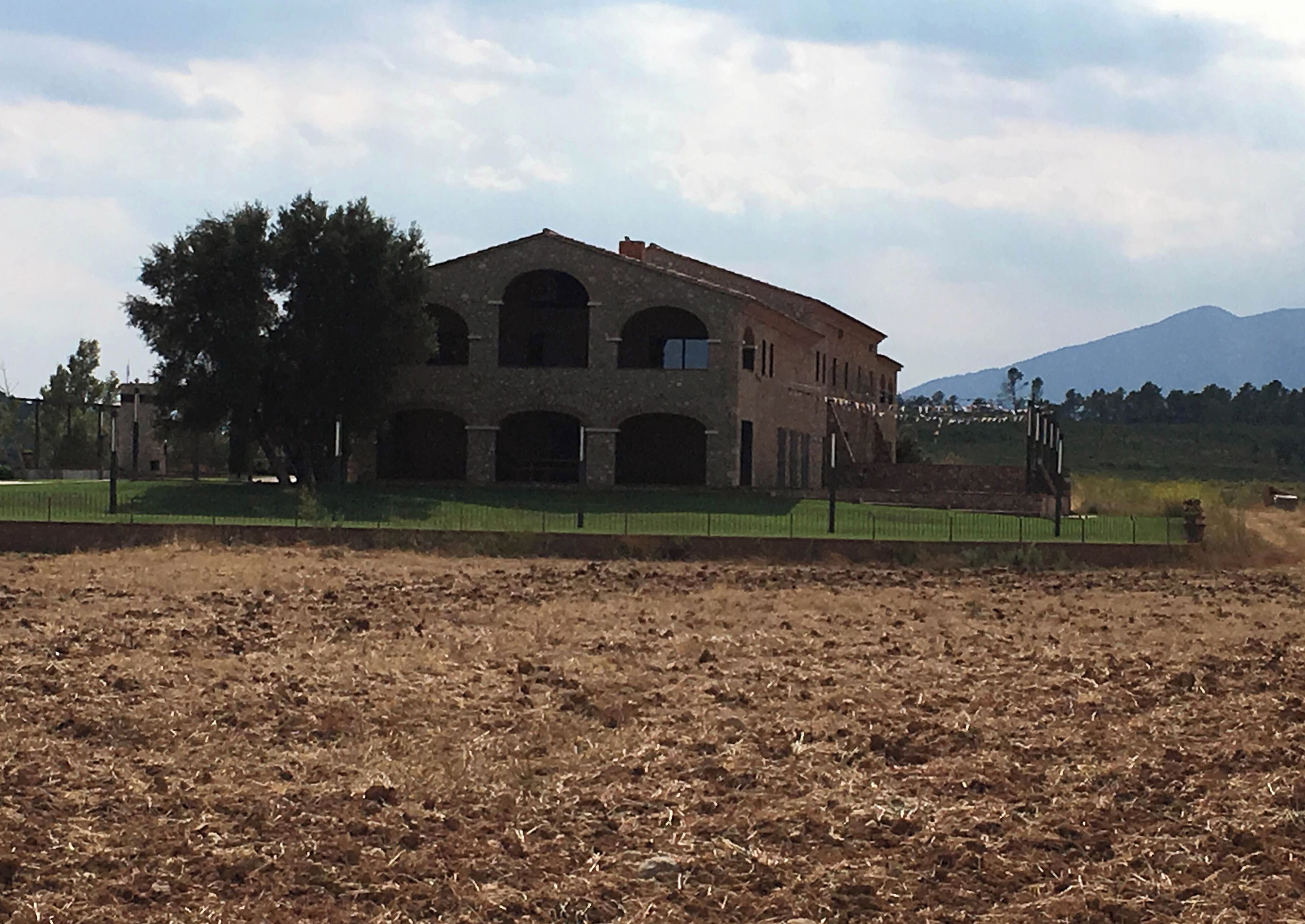 Mas Oliveres (Llers)