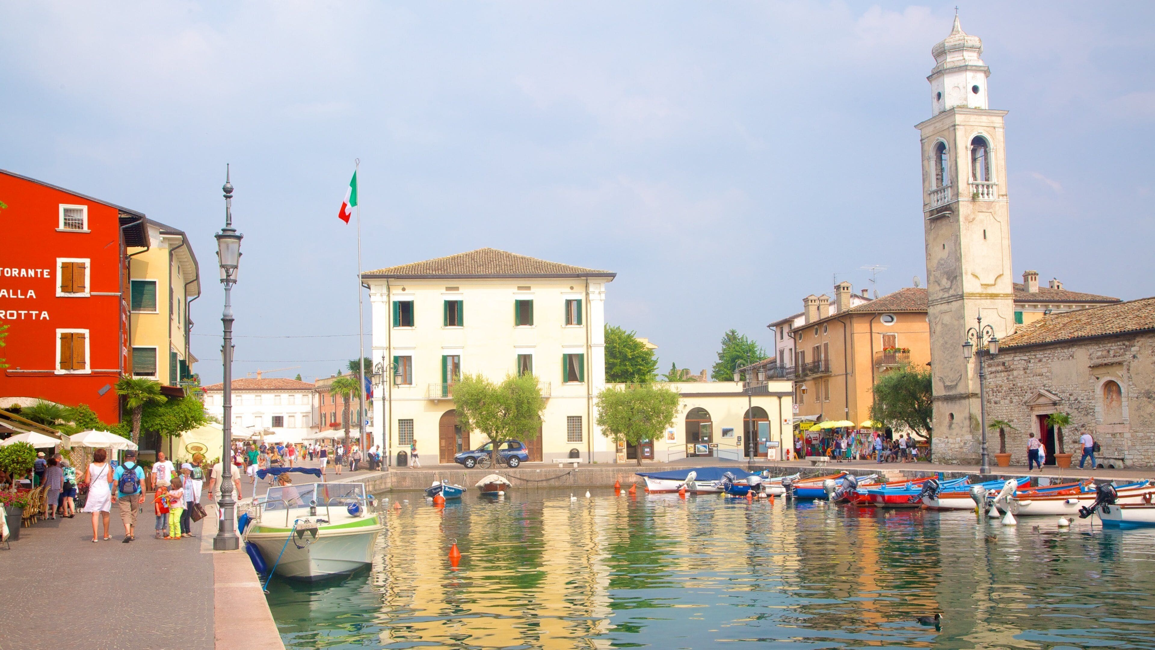Lazise showing a city and a marina