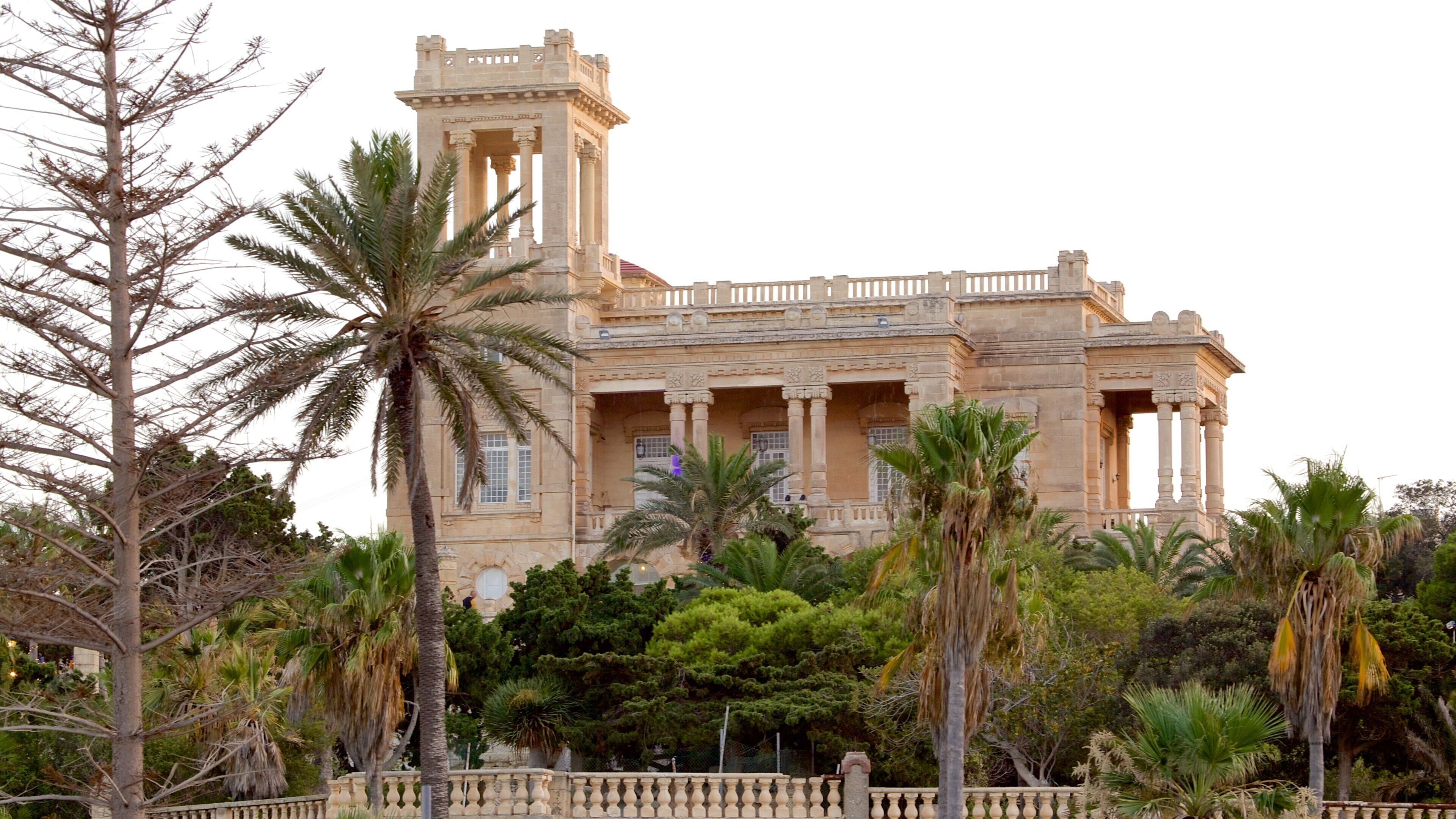 St George\'s Beach featuring heritage architecture