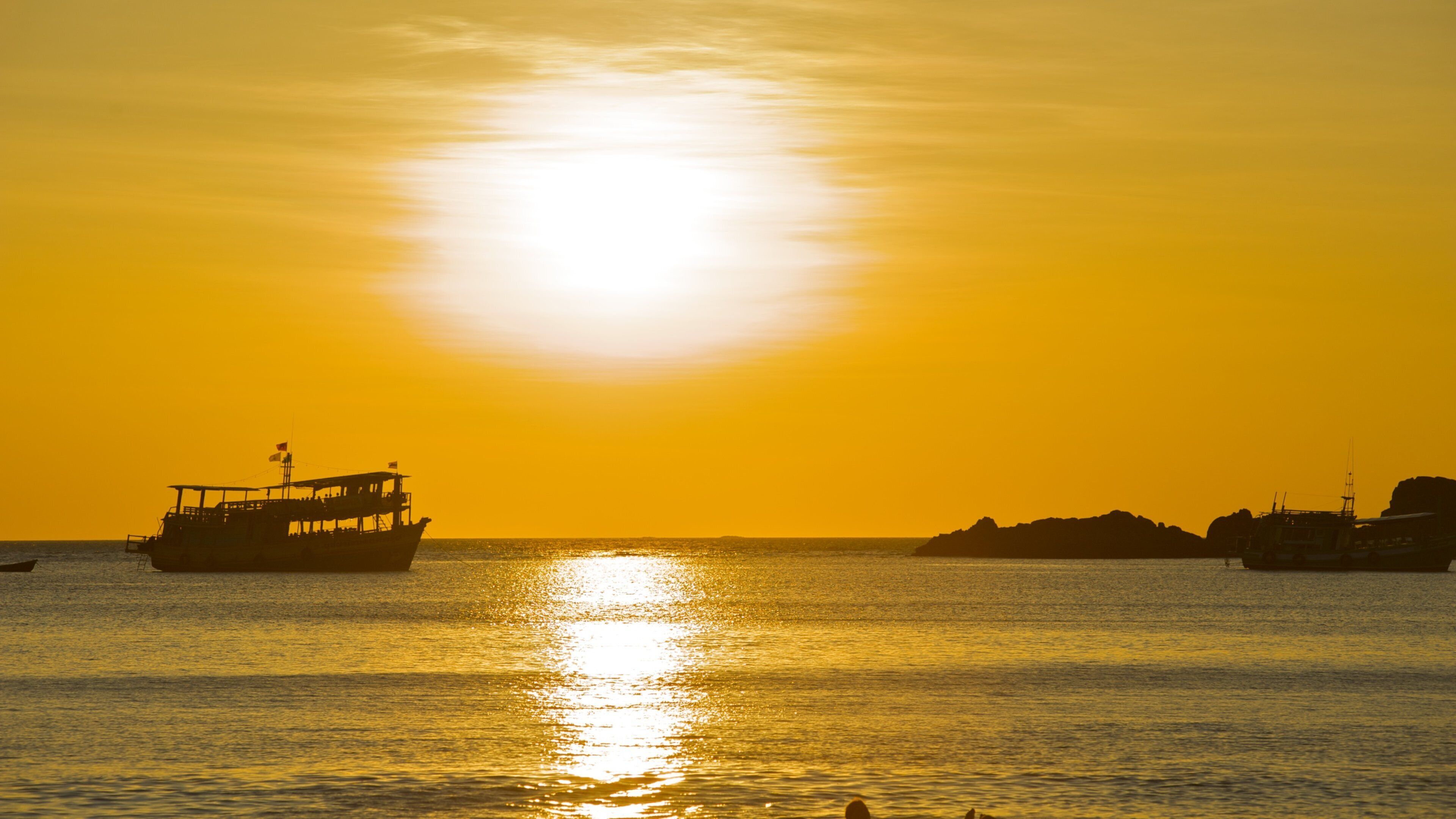 Thaïlande mettant en vedette navigation, vues littorales et coucher de soleil