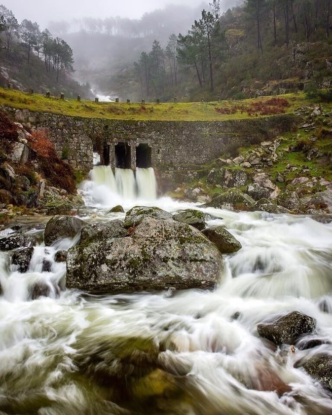 Winter stream near Bilhó - Vila Real