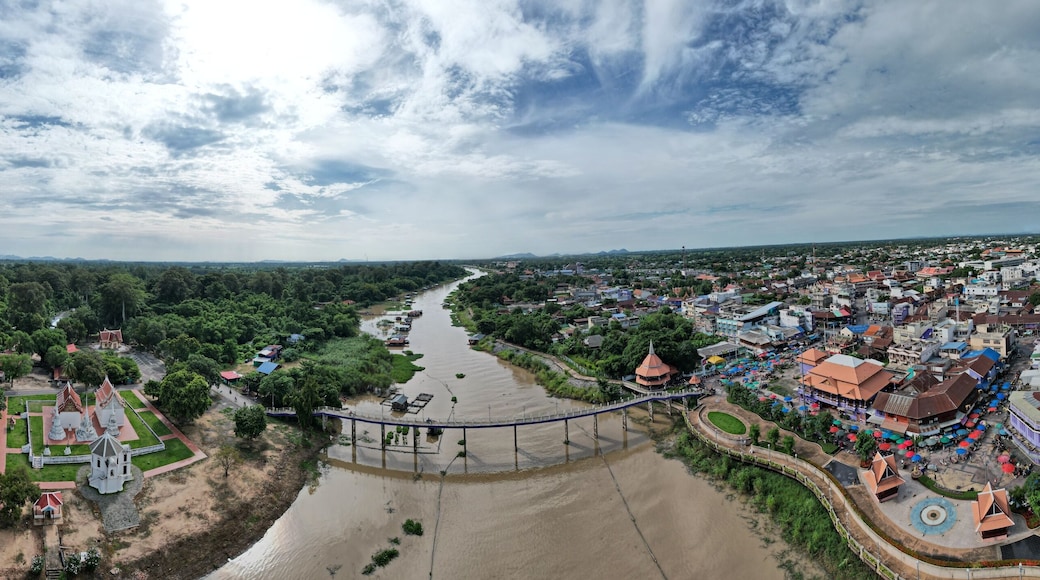 Drone shooting, Sakae Krang river at Uthai Thani サケークラン川 ウタイターニー