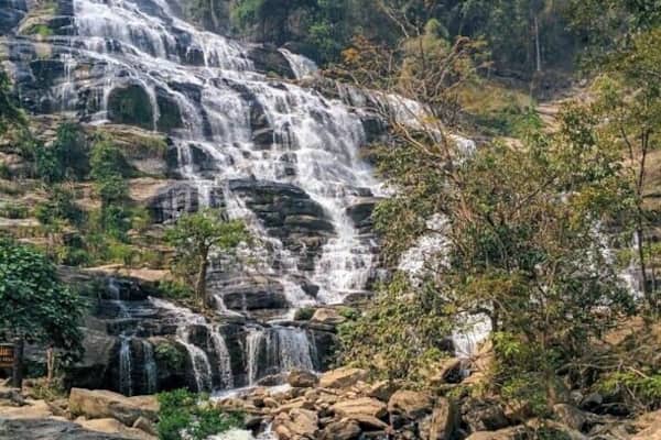 This is a seven-tier waterfall within the Doi Inthanon National Park. Located about 80 southwest of the city of Chiang Mai. Swimming is only possible in the very lower, calmer waters, but the view is spectacular and the air fresh and cool.