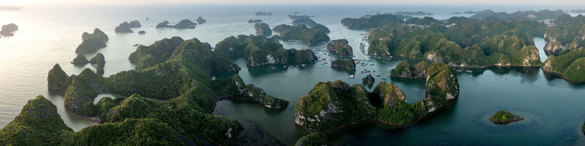 Lan Ha Bay Ha Long Vietnam