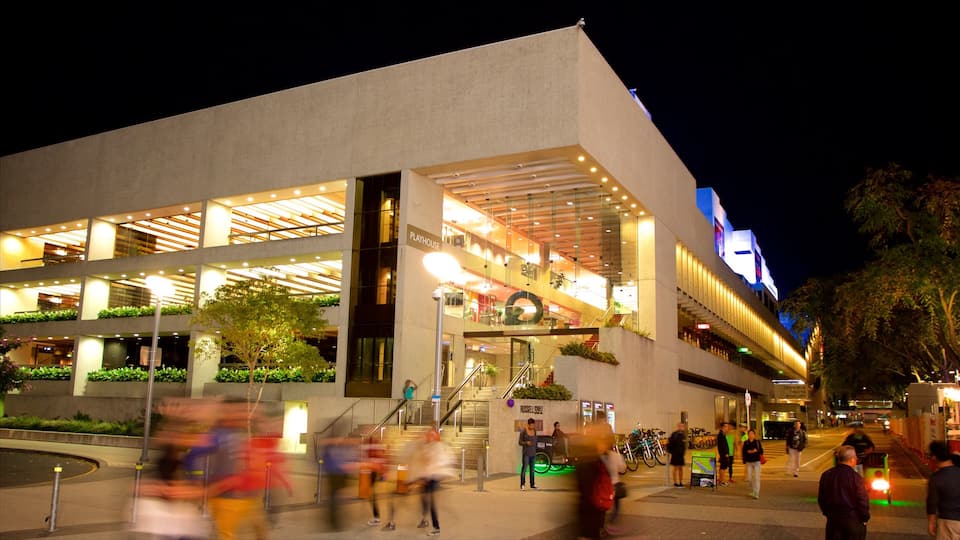 South Bank montrant scènes de rue et ville aussi bien que important groupe de personnes