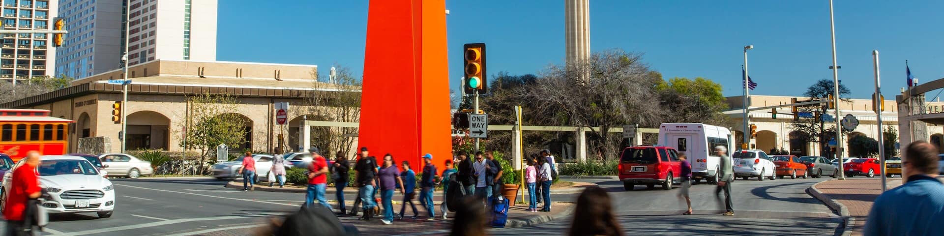 River Walk showing outdoor art and street scenes