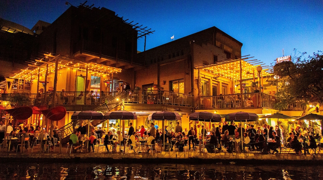 River Walk which includes night scenes, outdoor eating and street scenes