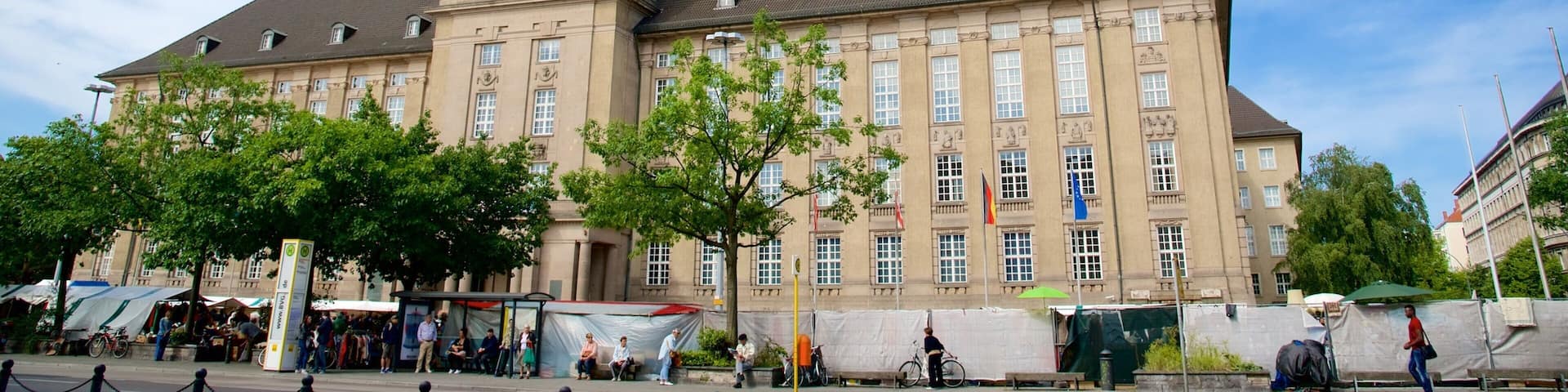 Schöneberg welches beinhaltet Straßenszenen