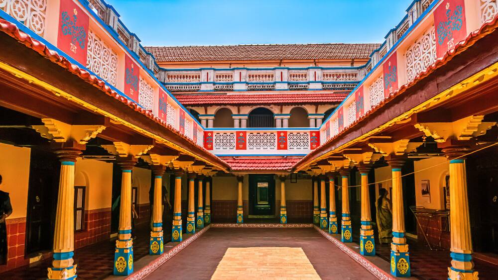 Chettinadu Style Heritage Homes in Karaikudi, Pallathur, Athangudi & Kothamangalam are the most lavish & exquisite architectural beauty. This beautiful edifice situated at Chettinad region, Sivagangai