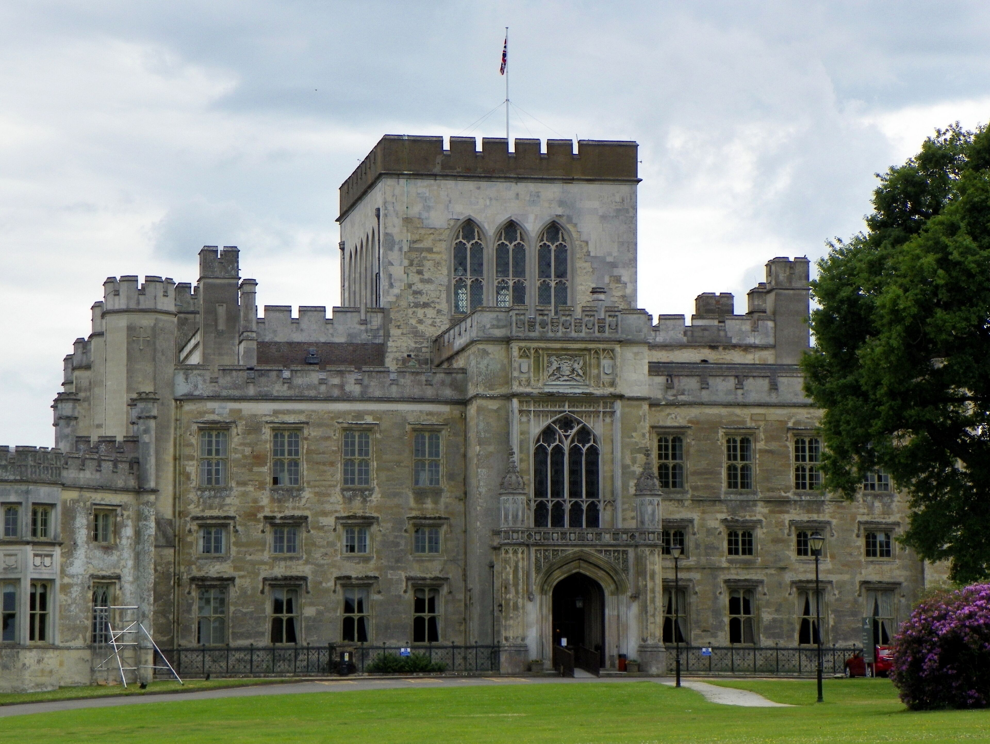 Ashridge House, which houses Ashridge Executive Education (formerly Ashridge Management College and Ashridge Business School), Little Gaddesden, Hertfordshire (<a href="http://www.britishlistedbuildings.co.uk/en-157703-ashridge-management-college-little-gadde" rel="nofollow">Grade I</a>). The building was originally a country house dating to 1808–25, when it was rebuilt in the Gothic style on the site of a monastery of 1283 that became a royal residence following the dissolution of the monasteries in 1539 and then a private house. It became It became Ashridge Business School in 1959 (see <a href="https://www.ashridge.org.uk/about-us/ashridge-house/history-and-heritage/" rel="nofollow">history</a>. GOC Hertfordshire's walk on 11 June 2016, in and around Berkhamstead, Nettleden, Frithsden and the Ashridge Estate in Hertfordshire. Martin T led this 9.7-mile walk, attended by 14 people. You can view my <a href="https://www.flickr.com/photos/anemoneprojectors/albums/72157671172046396">other photos of this event</a>, read the <a href="http://www.goc.org.uk/groups/reports/hertfordshire/11-june-2016--golden-berkhamsted" rel="nofollow">original event report</a>, find out more about the <a href="www.goc.org.uk" rel="nofollow">Gay Outdoor Club</a> or see <a href="https://www.flickr.com/photos/anemoneprojectors/collections/">my collections</a>.