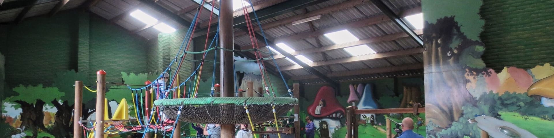 Kabouterland is een dierentuin is gelegen in het Drentse dorp Exloo. Binnen het park zijn diverse speeltuinen.
#KidsFun