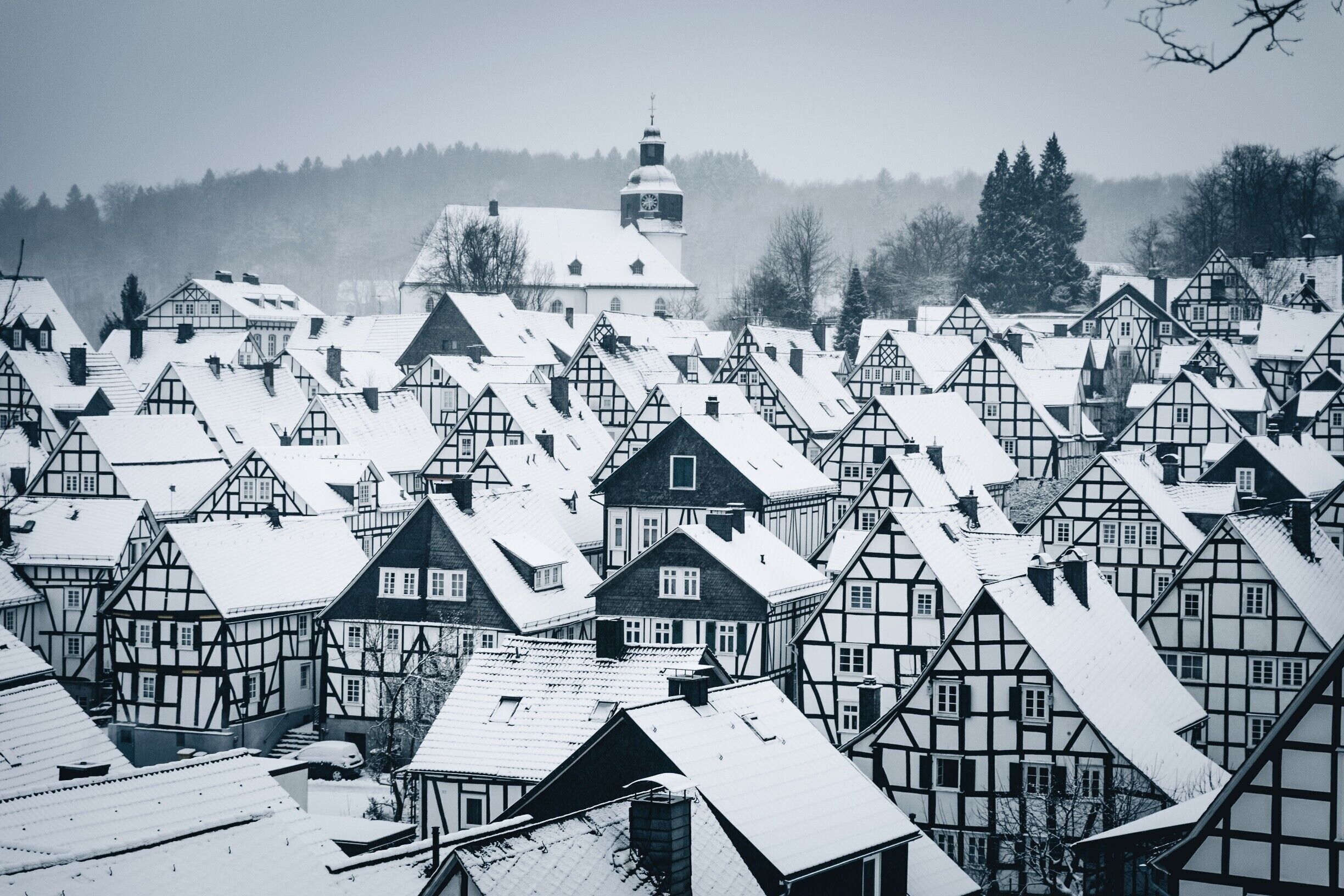 Crispy mornings zum Alter Flecken.

#troveon #germany #hiking #altenflecken #architecture #UrbanJungle

Make sure you follow me on: https://www.facebook.com/ShotByCanipel/ https://www.instagram.com/canipel/