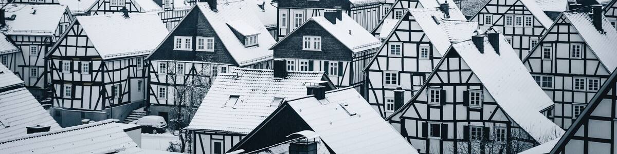 Crispy mornings zum Alter Flecken.
#troveon #germany #hiking #altenflecken #architecture #UrbanJungle
Make sure you follow me on: https://www.facebook.com/ShotByCanipel/ https://www.instagram.com/canipel/