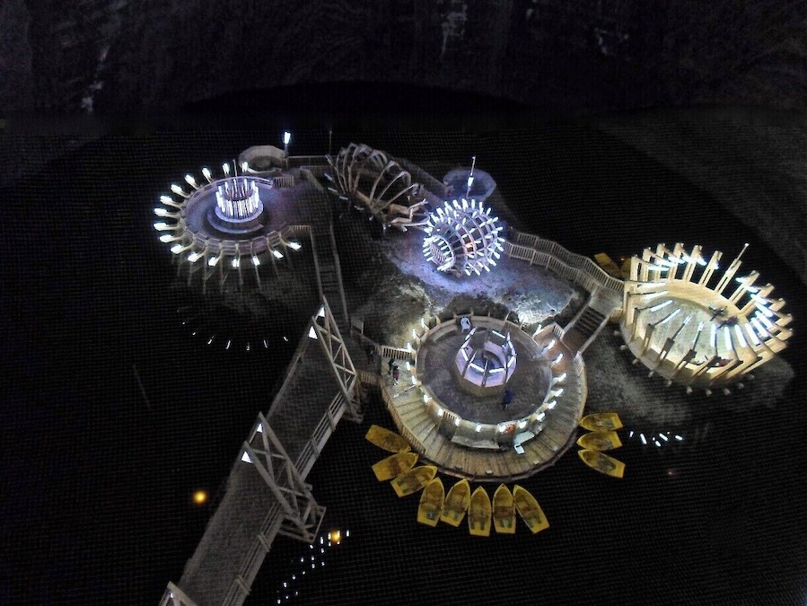 #TroveOn Inside Turda Salt Mine. Part of the mine is a very cool and futuristic amusement park, with a cave for minigolf, one for the ferris-wheel and even one with a lake you can go boating!
https://worldlings.wordpress.com/2016/05/11/transylvania-turda/