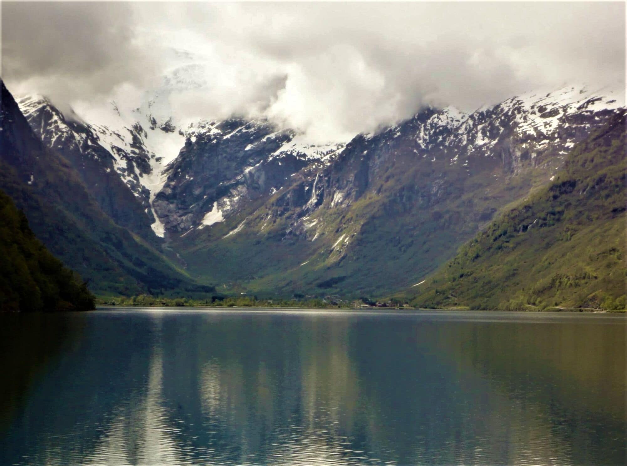 The ever decreasing Glacier.
#LifeatExpedia #Reflections #Parks #Mountains  #Nature