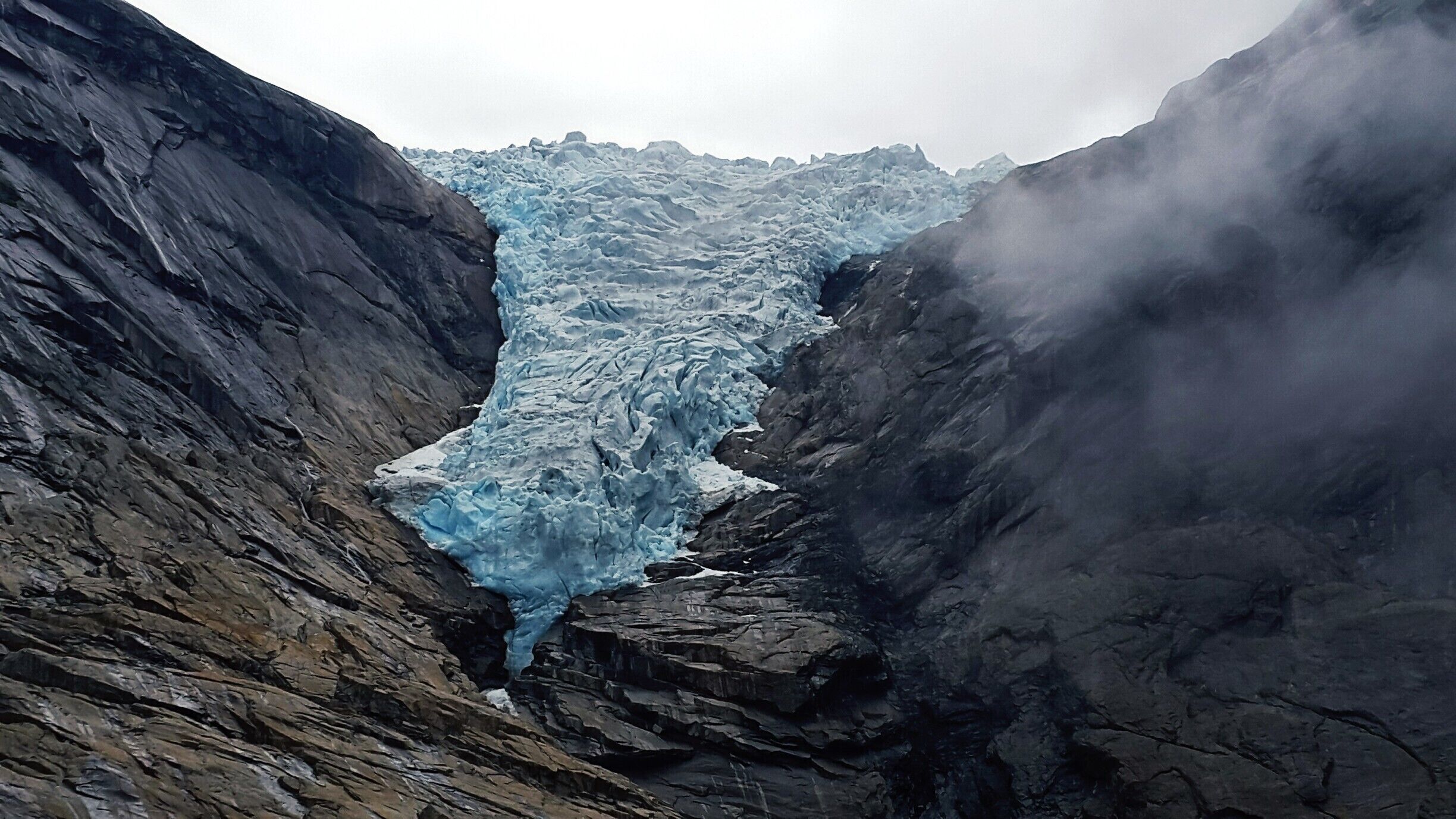 Ride a troll car or hike going up to the valley closer to the glacier in Briksdal.
#glacier#outdoor#hike#mountain#hiking