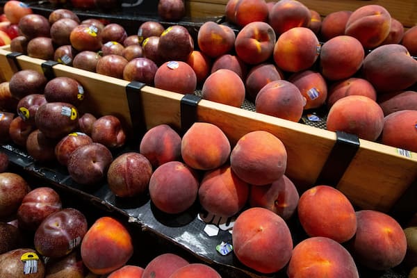 Adelaide Central Market which includes markets and food