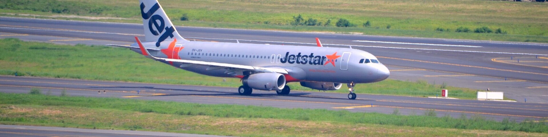 Airbus A320(SL) of Jetstar Asia at Taipei-TPE, 15/09/15. (Taken from room 726 of the Novotel Hotel.)