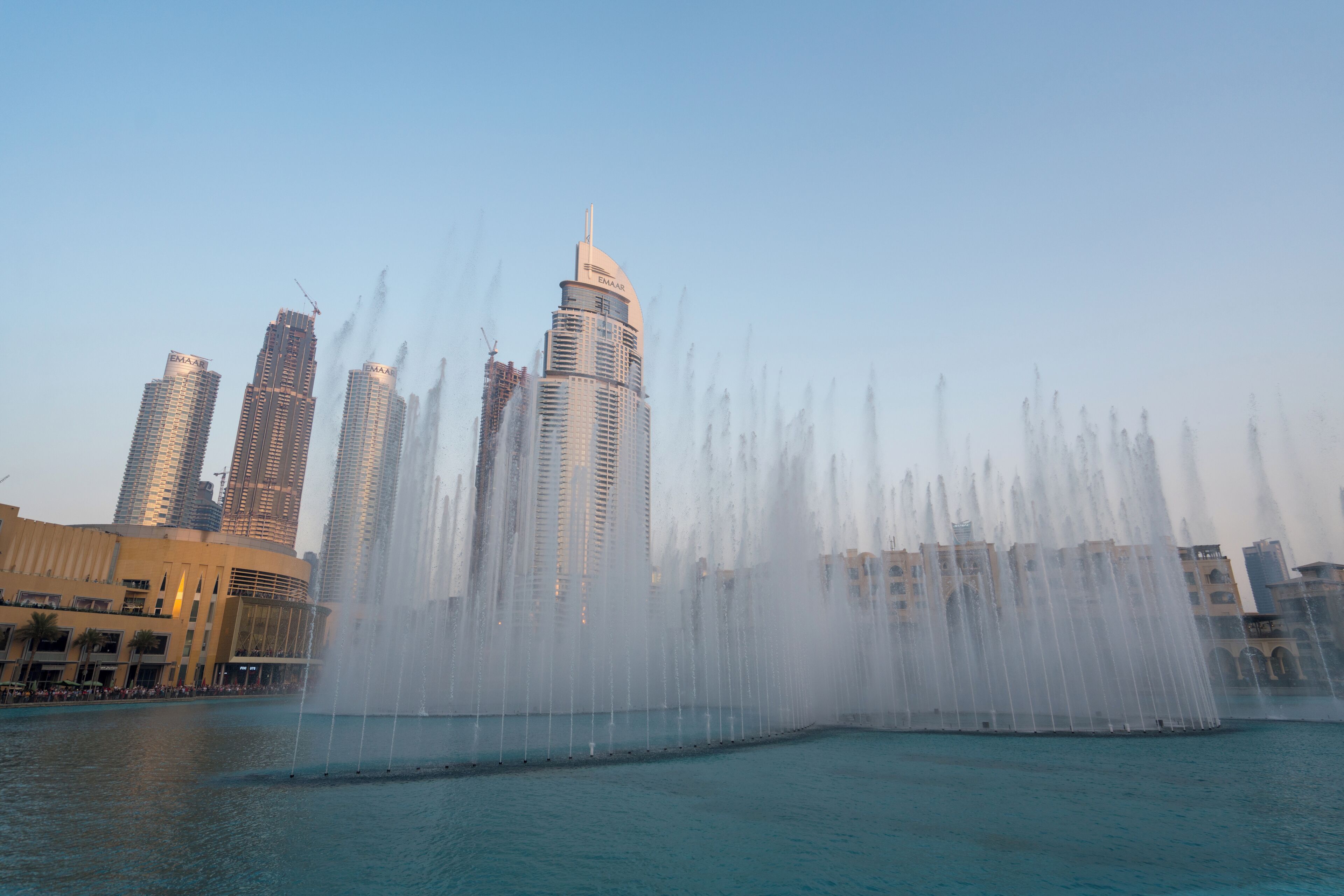 Dubai_DubaiFountain_6126077-13